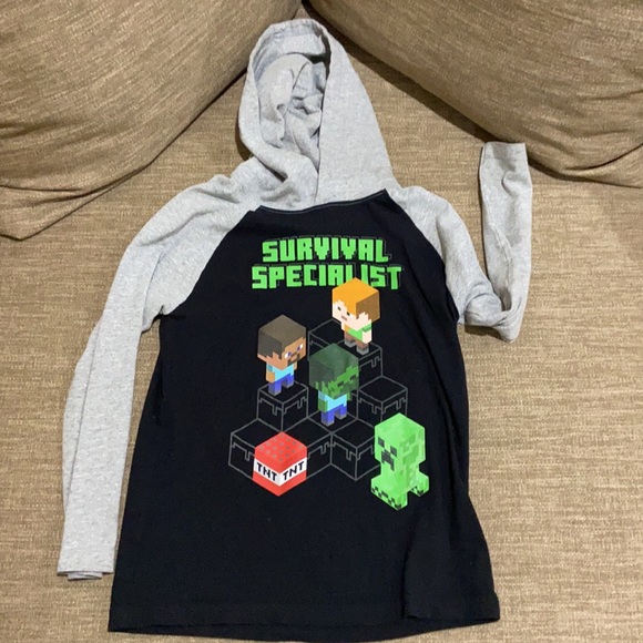 uniqlo minecraft shirt